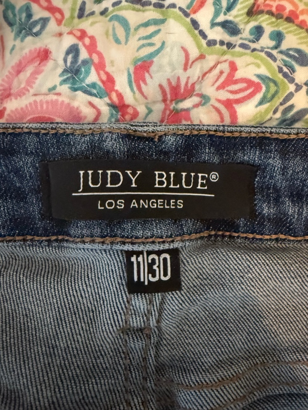 Judy Blue Medium Wash Denim Jeans - Picture 2 of 6